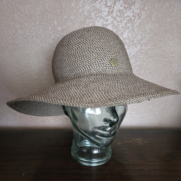 Eric Javits Hampton Straw Sun-Hat main image 16